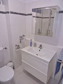 Beautiful studio apartment only 20 minutes from the center of Munich - Image 2