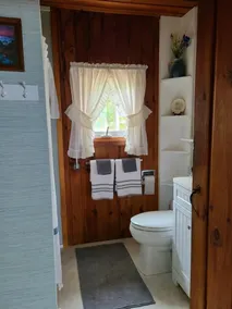 Sunrise Cove Cottage: Summer Bliss Awaits at Sunrise Cove – Swim, Hike & Explore on Lake Superior - Image 3