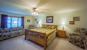 Get-a-Way River House - Image 3