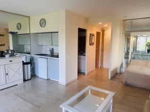 Light modern Studio with Garden terrace shared pool - 2294 - Image 4