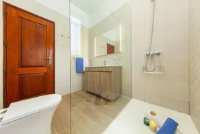 Peaceful villa with heatable pool in Galé - Image 3