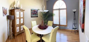 WATERFRONT HOME BERKSHIRE HATHAWAY COLLEGE WELTREIHE DOWNTOWN OMAHA - Image 3