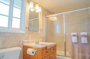 Live large vacation home-5 bedrooms/3 bath. 1 mile to Disney Parking Tram - Image 3