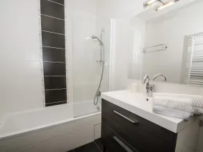 Chamonix Apartment 3* - 4 People + Pets Allowed - Image 3