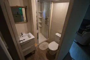 Due alloggi in dominio con piscina da 6 a 10 posti letto a 500 m dal fiume - Image 4
