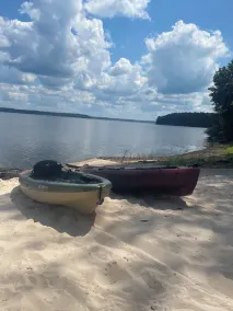 Waterfront on Ky lake ☀️ kayaks🕶️ - Image 2