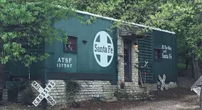 Santa Fe Railcar Cabin - River Access - Image 4