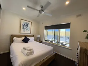 ocean view two bedroom entire apartment - Image 5