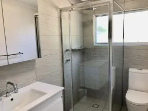 Bequemes, komplett renoviertes Familienstrandhaus mit Meerblick und zu Fuß zum Strand - Image 3