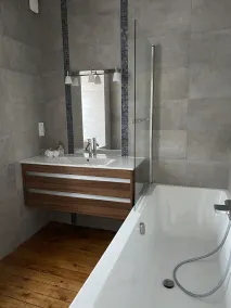 COMFORTABLE HOUSE CLOSE TO ALL AMENITIES - Image 3