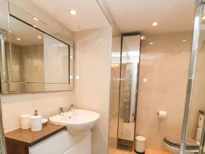 OLD TOWN HOUSE, family friendly, character holiday cottage in Dawlish - Image 2