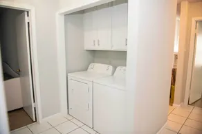 Beautifully Remodeled 3-Bedroom Cozy Home!! - Image 3
