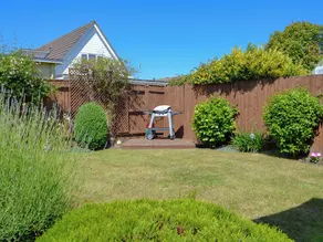 2 bedroom accommodation in Mudeford, near Christchurch - Image 2