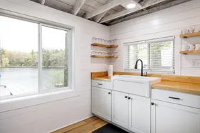 The Bryan Lake Hideaway - Image 3
