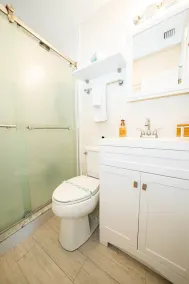 Key Lime Cottage in the heart of Islamorada - Image 3