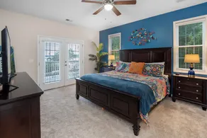 Lake front/kayaks/private dock/ firepit/game room w/ pool table/ sleeps up to 14 - Image 4
