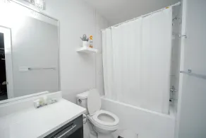 Luxurious 1 bedroom + Den Near Edmonton International Airport - Image 4