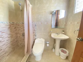 Lovely 2-bedroom 2 bath condominium located in the second floor with a Pool. - Image 3