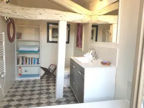 Un, granero con clase, moderno renovado en un antiguo pueblo francés - Image 2