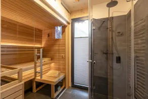 Superior Chalet mit 4 Schlafzimmern & Wellness - Image 3