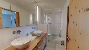 Sehr geschmackvoll eingerichtete 3½ Zimmerwohnung im Erdgeschoss ca. - Image 2
