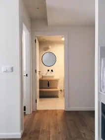 1 bedroom apartment - Image 2