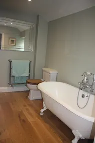A 5 bedroom converted barn with hot tub - between the sea and the Downs - Image 3