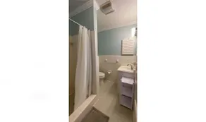 HOLLYBOURNE II 3 chambres, 2 salles de bains - Image 2