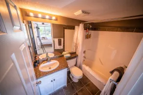 2-Bedroom 2-Bathroom Condo with Mountain Views - Image 5