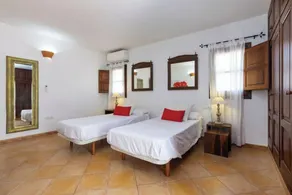 Villa 5 habitaciones y 4 baños, piscina y jardín a 5 minutos de la playa - Image 2