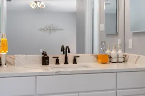 70s House Fun 6 Bedroom Pool Game Room - Image 4
