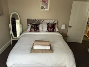 2 Bed Flat - Sleeps 4 Antrim town centre - Image 5