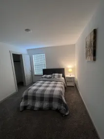 Experience luxury and comfort in Rosharon: A modern 2-story House - Image 4