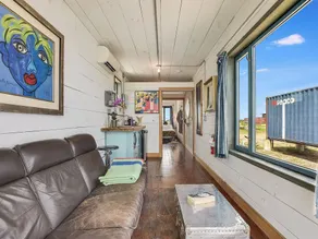 Flophouze Shipping Container Hotel - Houze 3 - Image 5
