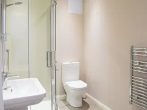 3 bedroom accommodation in Aberfoyle - Image 3