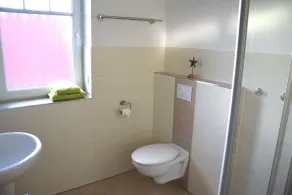 2 lejligheder i en DHH med sauna og udsigt over landskabet nær diget - Image 4