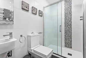 17 At The Beach -  an apartment that sleeps 4 guests  in 2 bedrooms - Image 4