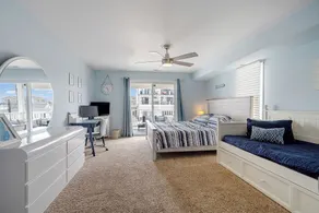 Renovated with Backyard Oasis! Quick Walk to Town & Beach. 4 BRs. Sleeps 10 - Image 5