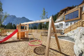 Luxury Chalet with Ski Access - Image 3