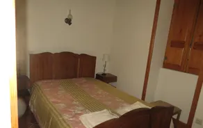 Grandma's House, avec piscine privée et plage à 1km, jusqu'à 5 personnes, animaux bienvenus - Image 5