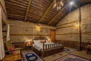 Hill top cottage by Planacation - Image 2