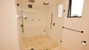 Luxury Apartment - Ocean Views & Large Roof Top Garden with Private Spa - Image 4