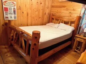 Private & secluded waterfront cabin on 5 acres 3 bedroom 1 bath amazing views - Image 5
