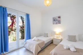 Irini apartment, 2 bedrooms, central Agios Gordios, 5 minute walk to the beach. - Image 4
