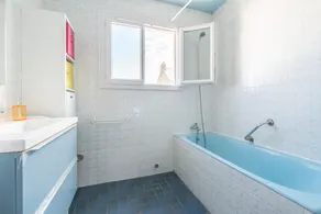 Family oasis 5 minutes from the beach with swimming pool - Image 5