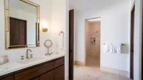 Ocean View Villa w / Private tunnel to beautiful Beach - Brand New Construction - Image 3
