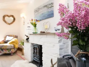 Thrift Cottage - Image 2