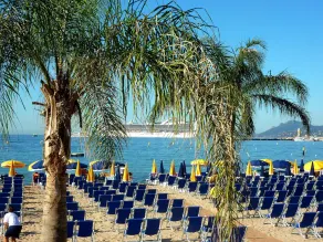 Sus vacaciones comienzan aquí ... en este hermoso apartamento bañado por el sol - Image 4