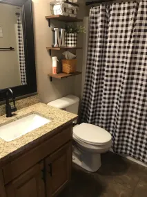 4 Bedroom House.. Great for Packer Games! - Image 3