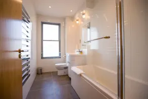 Luxury 4 bedroom - Sleeps 8 - Windsor Castle - Image 3